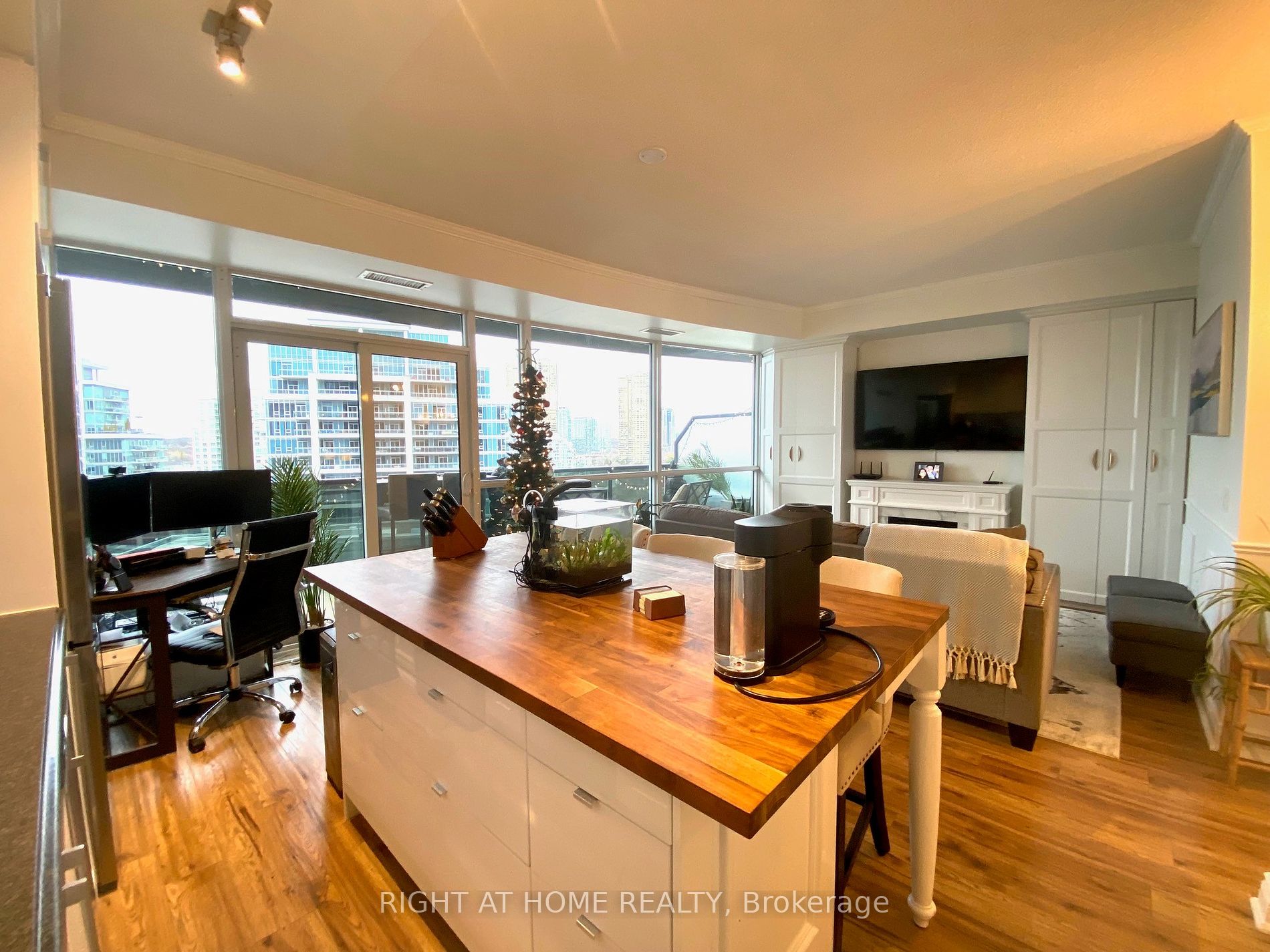 80 Marine Parade Drive Dr 901