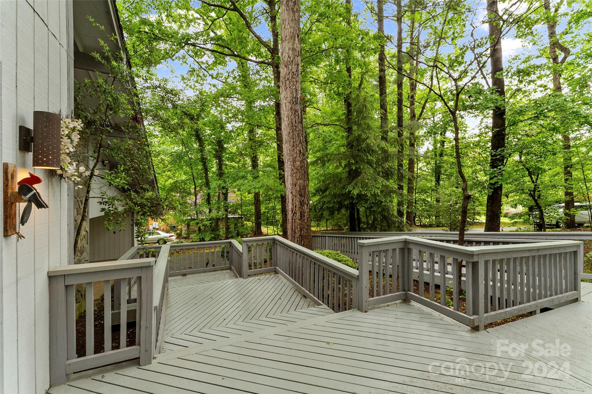 225 Camelot Drive