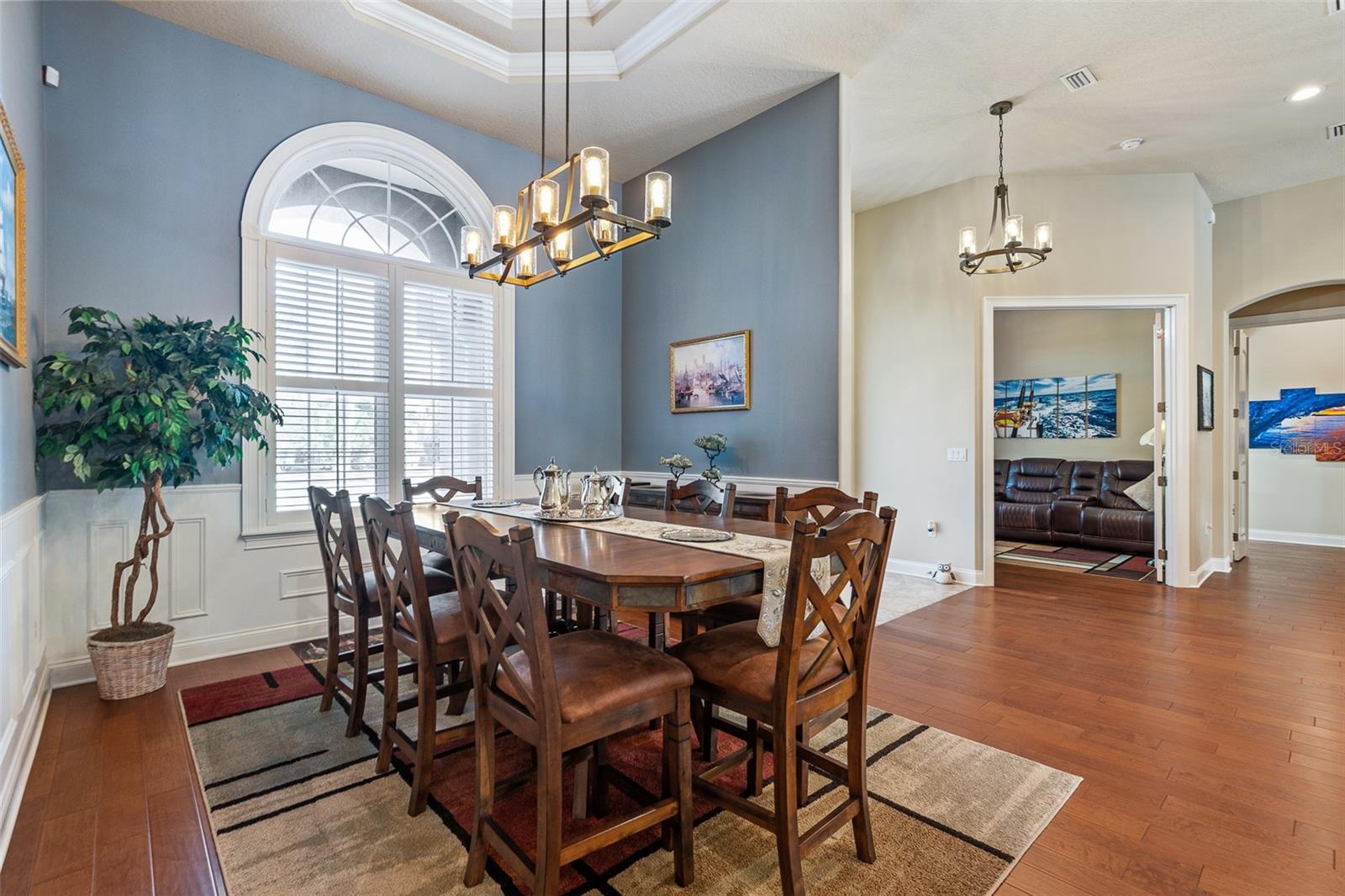 2 Humming Bird Circle