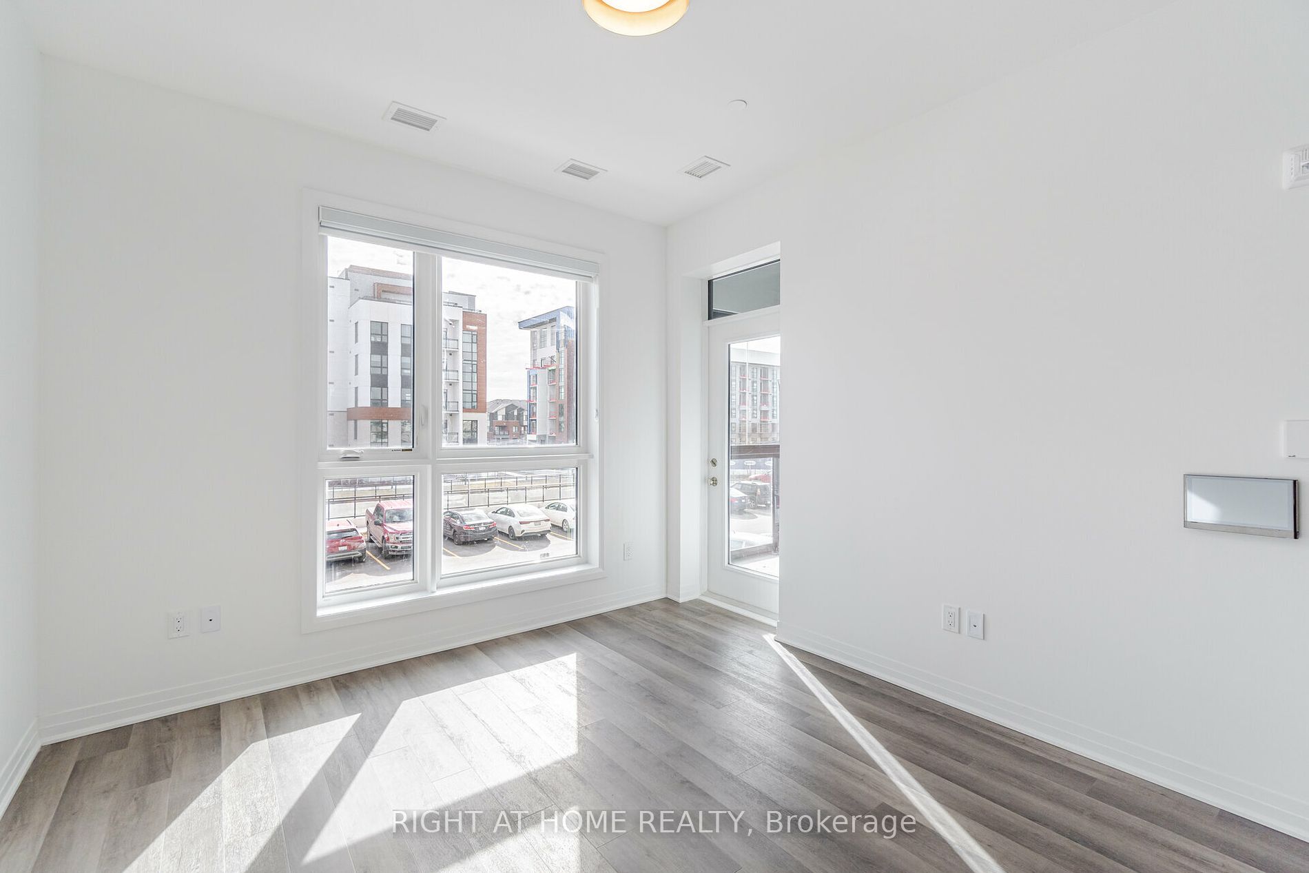 460 S Gordon Krantz Ave 213