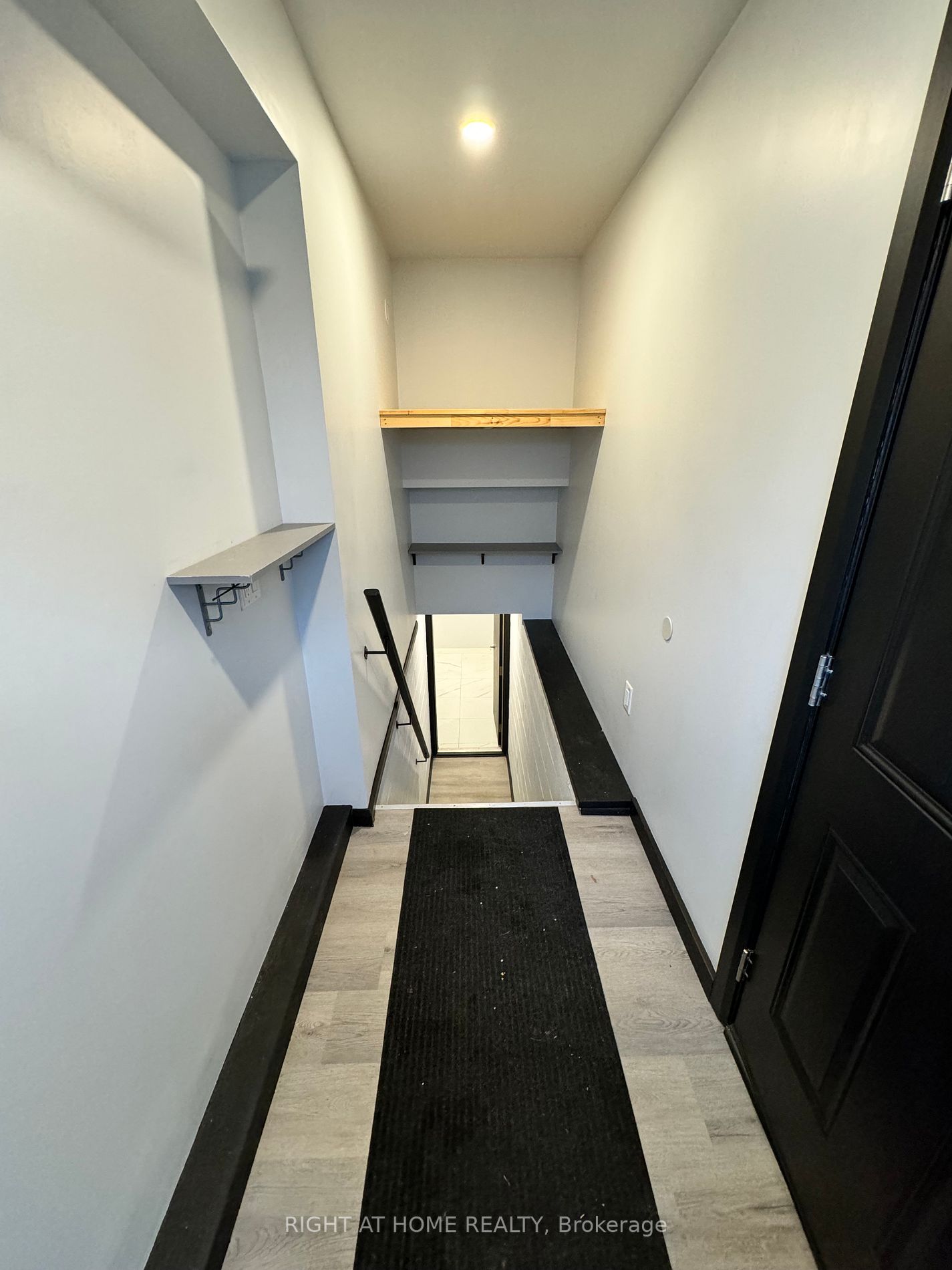 133 Lillian Cres Lower