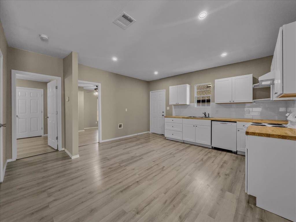 959 E Broadway Avenue