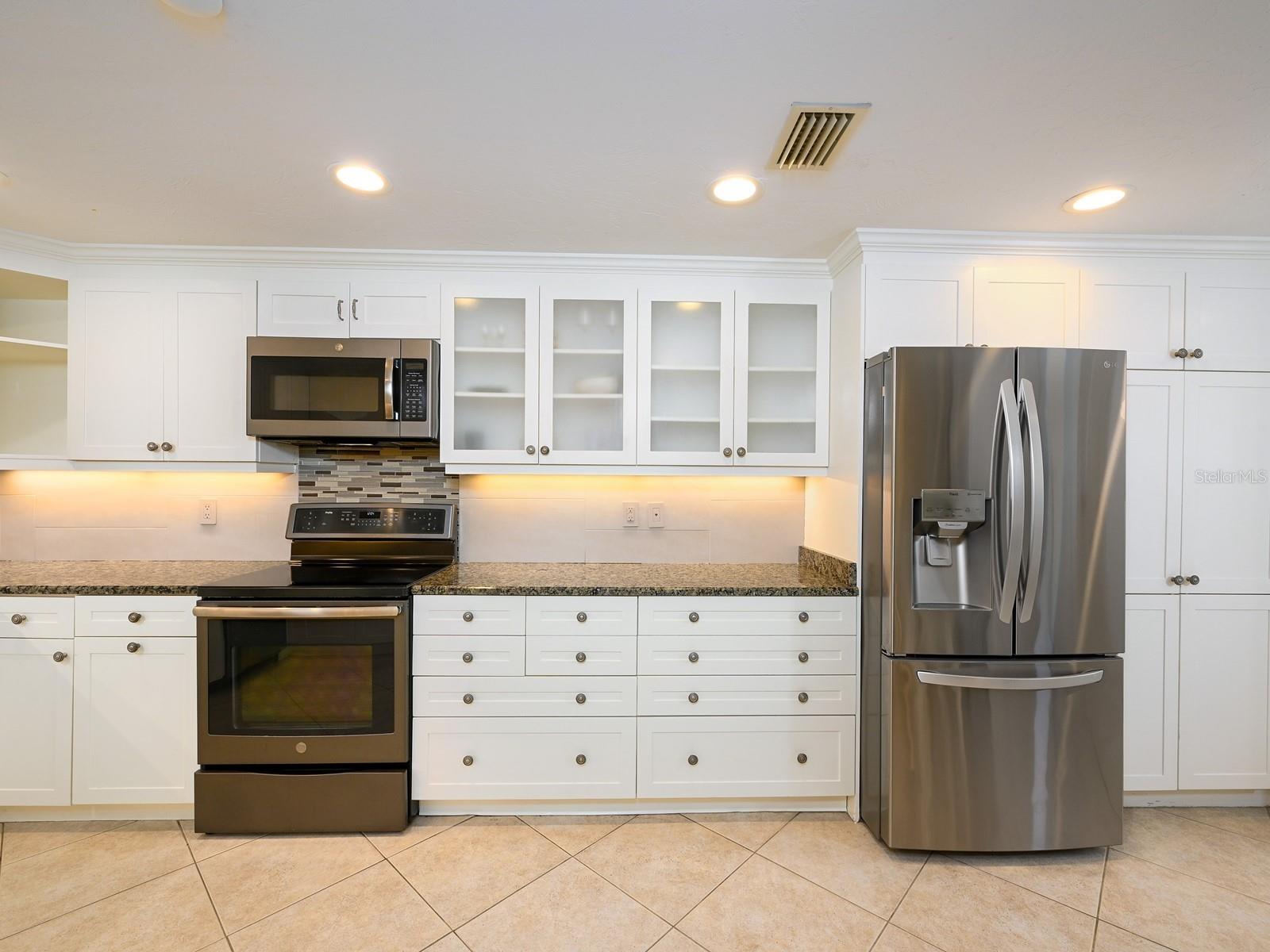 1255 N Gulfstream Avenue 1106