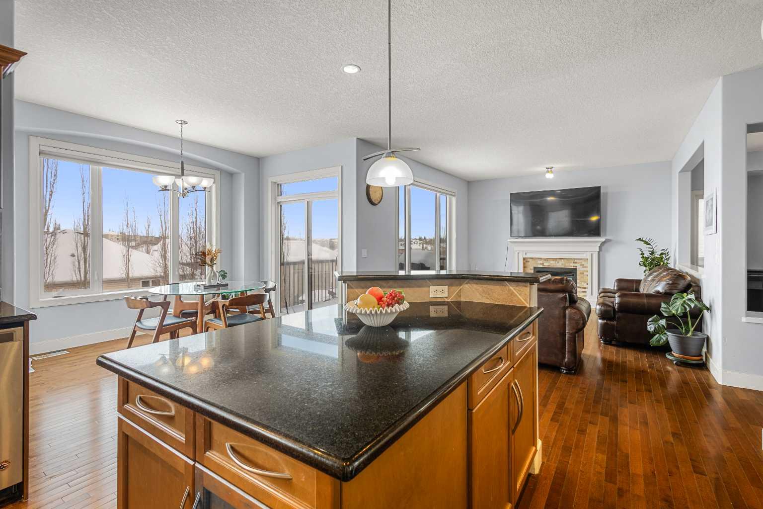 86 Royal Ridge Mount NW