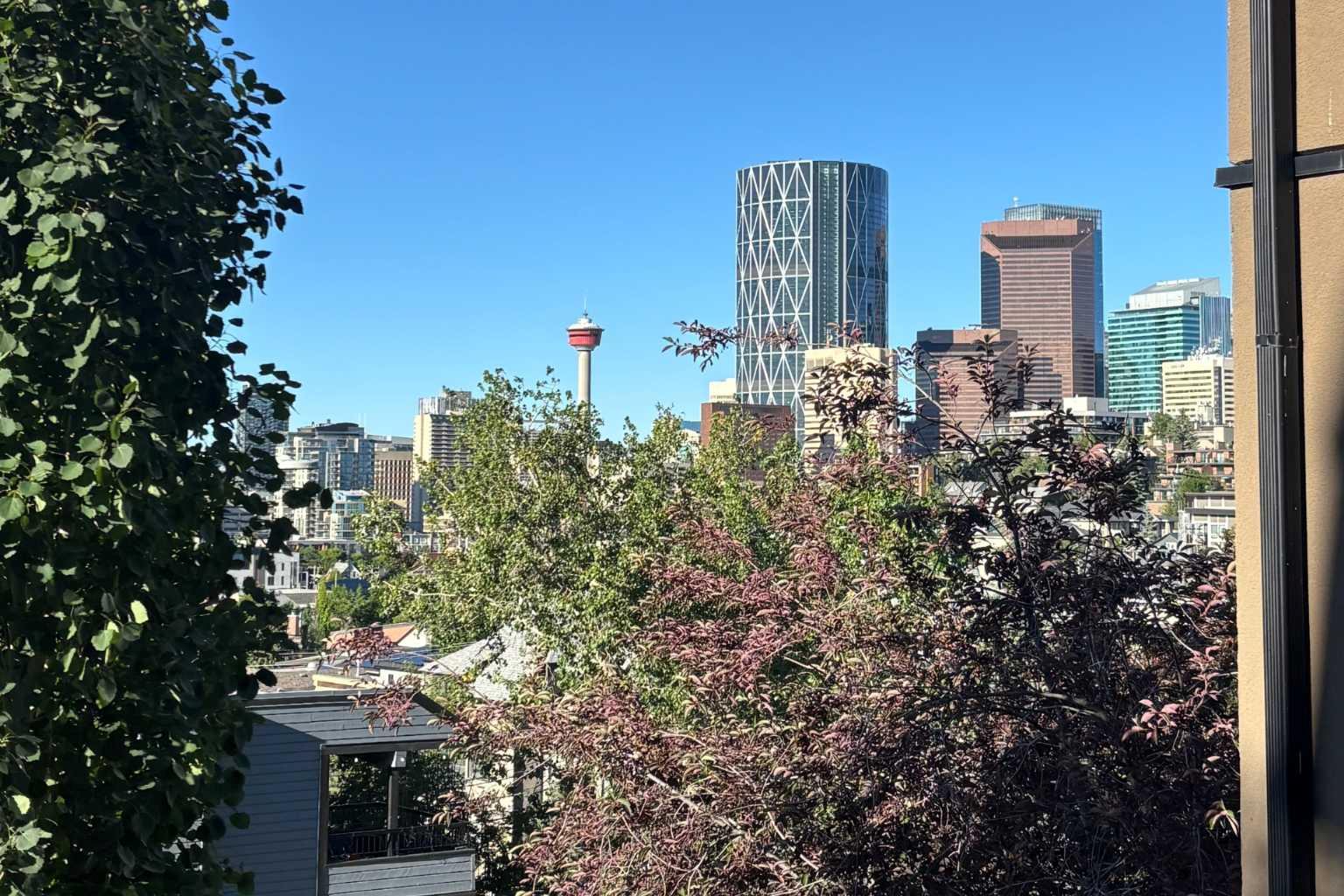 540 5 Avenue NE 205, Calgary, AB 