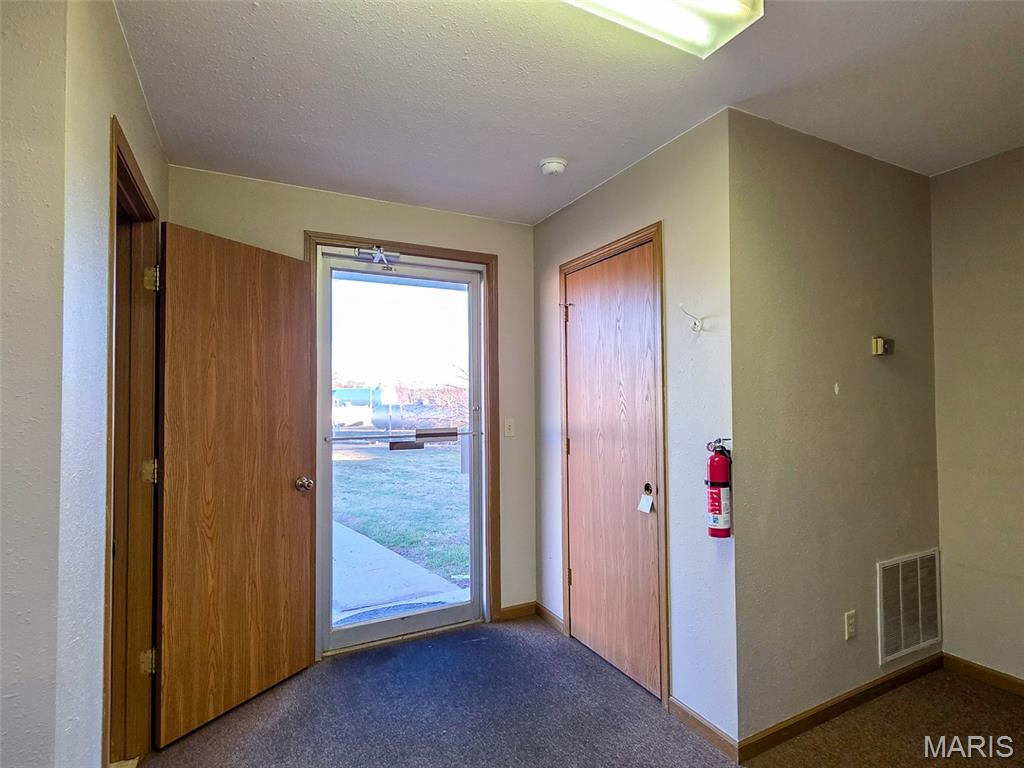 211 Lincoln Drive