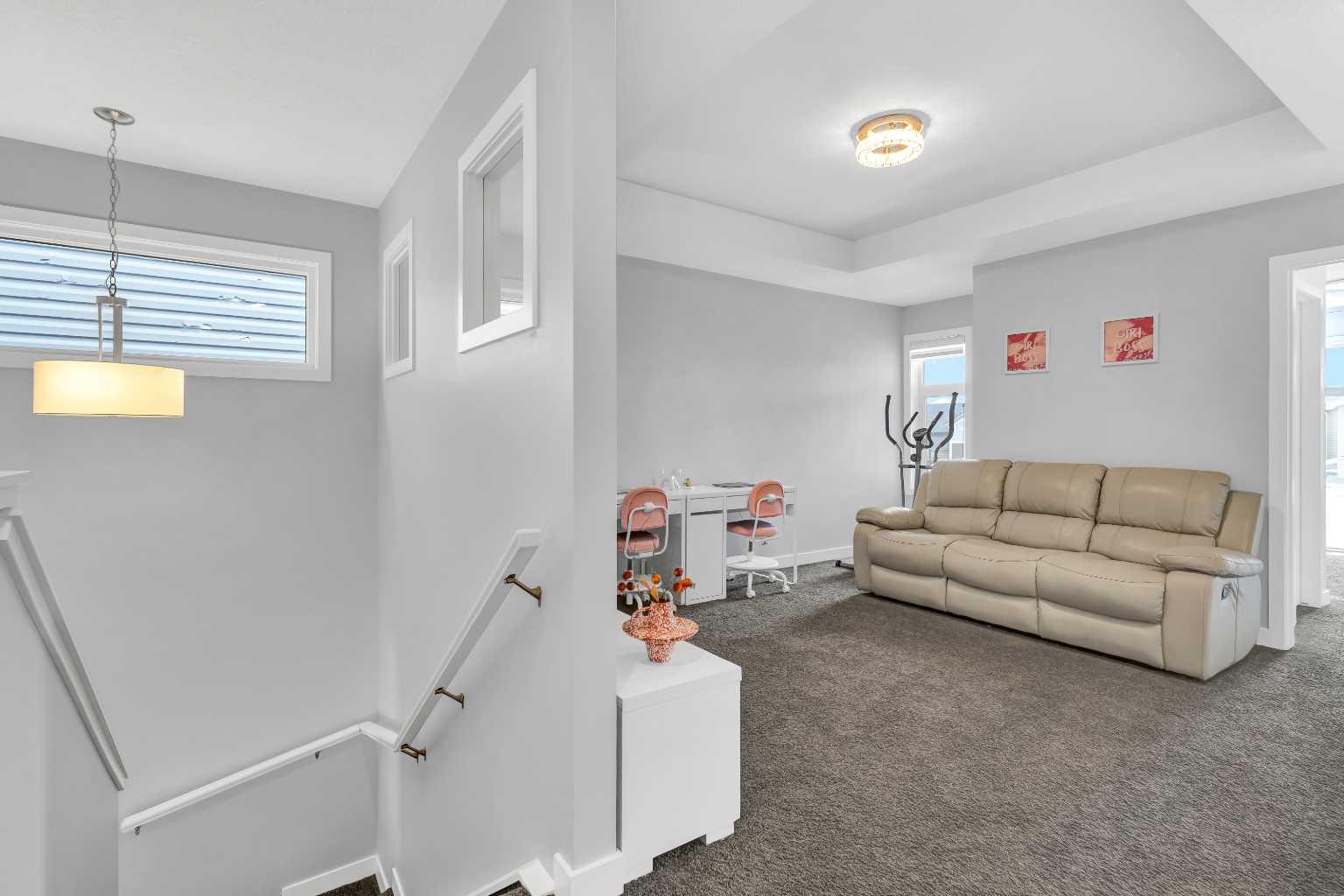 89 Howse Common NE