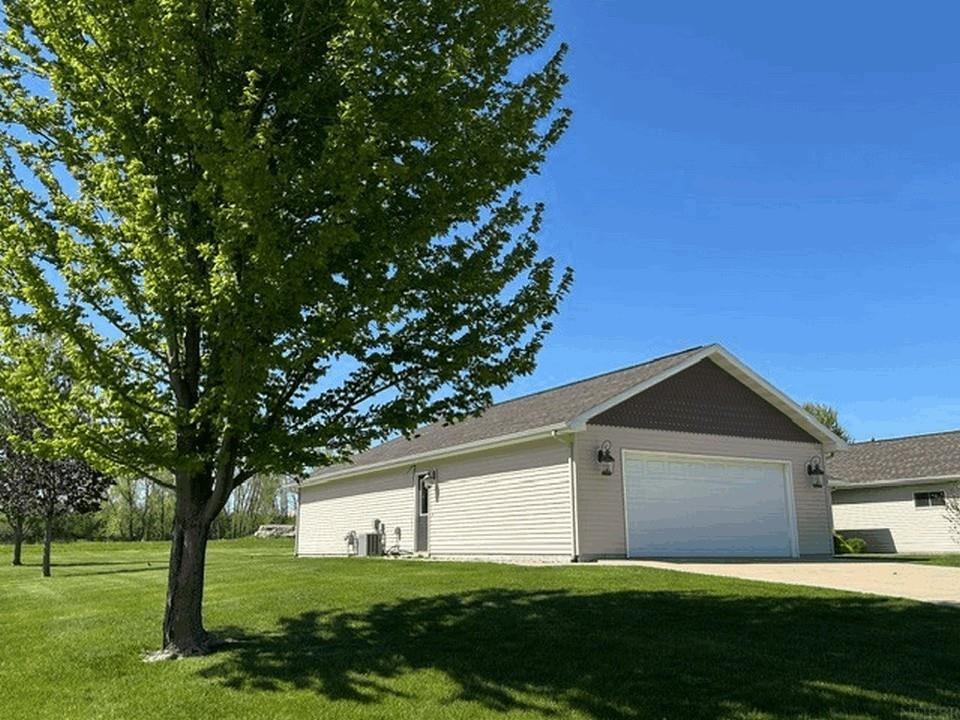 301 Meadow Lane