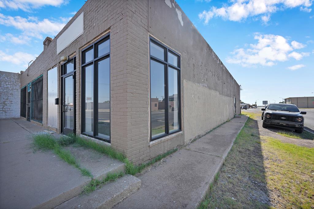 402 E 8th St offers approximately 4,190 square feet of building area on a 5,001 square foot lot in downtown Odessa. The property's commercial zoning and central location provide flexibility for a range of potential uses, including retail, office, or service-related operations. Its size and footprint make it manageable for an owner-occupant while still offering visibility and accessibility within the city's core. Subject property includes both units -  402 and 404 E 8th St.