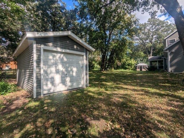920 Oakcrest Drive