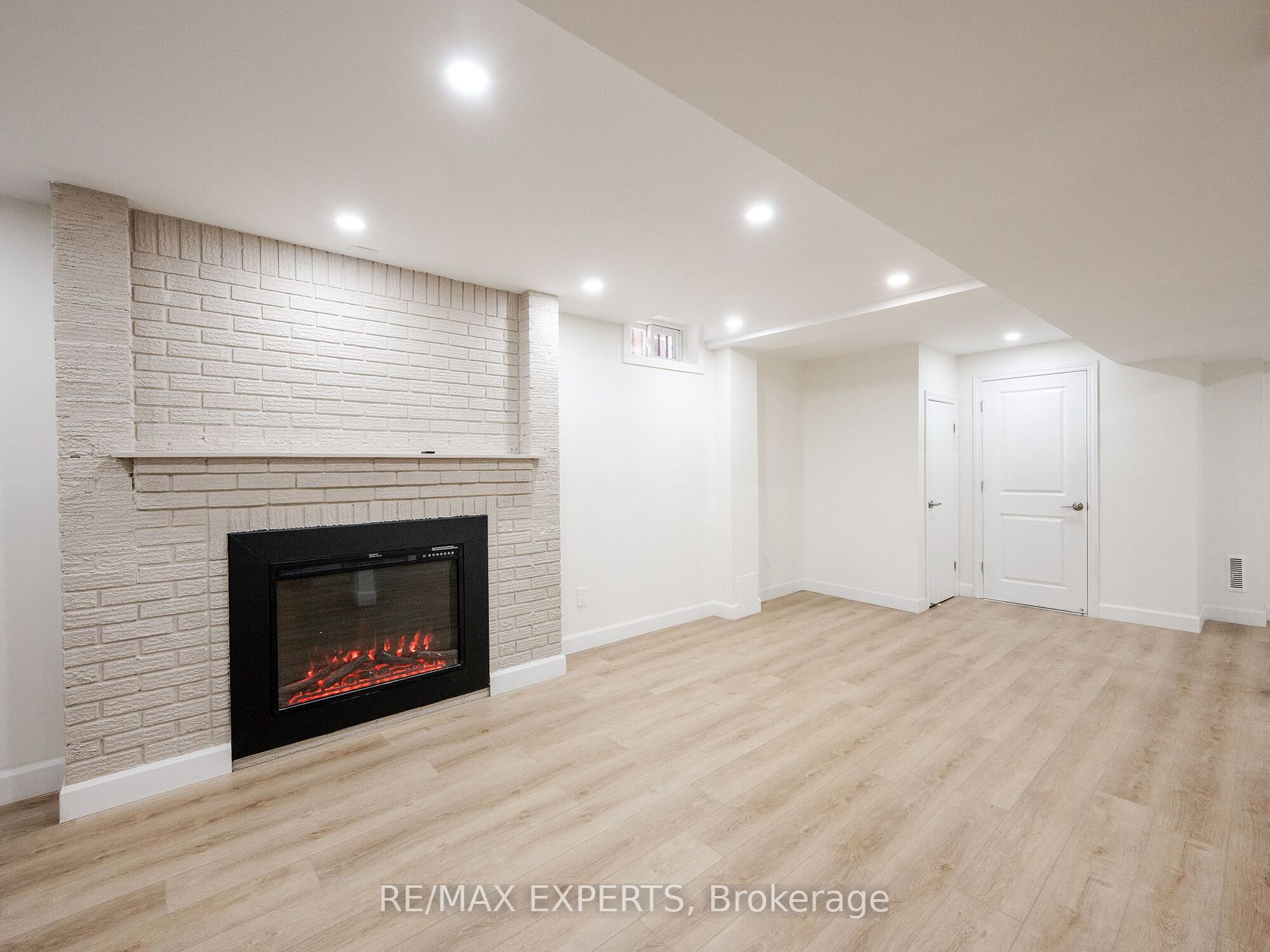 222 Chancellor Dr
