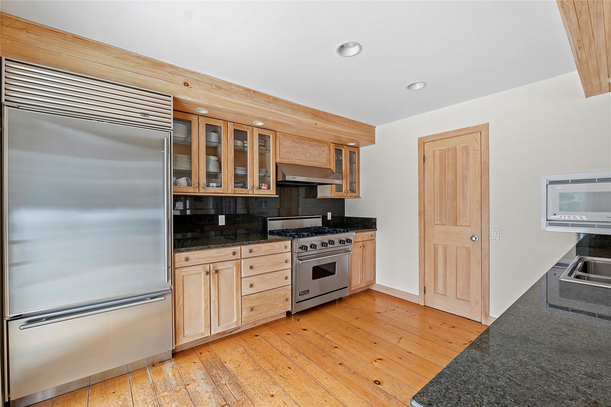 28 Georgica Close Road