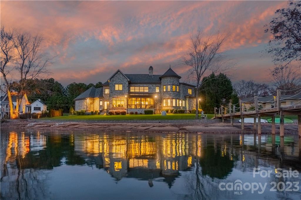 251 Gainswood Drive, Mooresville, NC 28117