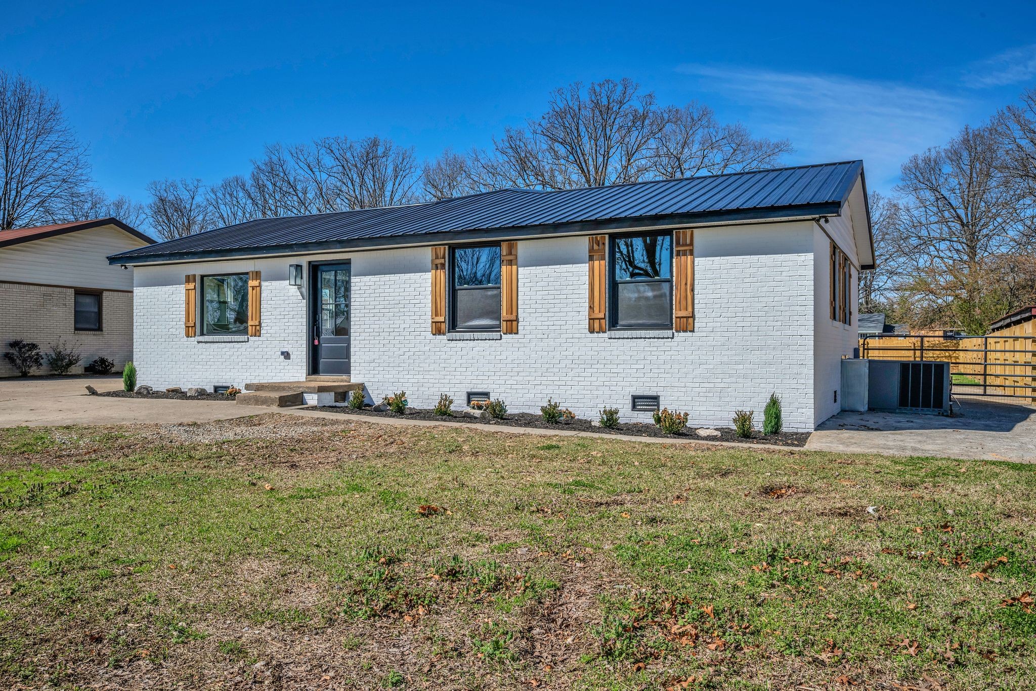 435 Carman Ave