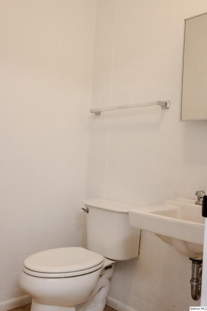 1112-1128 Broadway Suite A