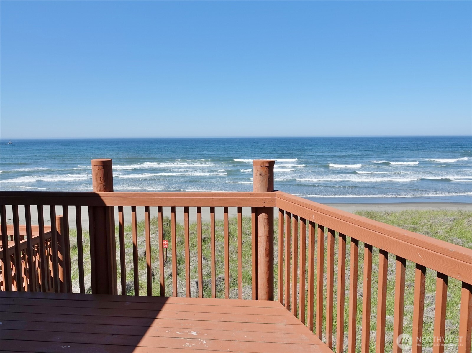 OCEAN FRONT/VIEW & JETTY VIEW 5-weeks/year Deeded Shares TIMESHARE! Enjoy the Sunsets over the Ocean from this TOP FLOOR Pacific Avenue #3N unit featuring VAULTED CEILINGS, 2 BD, 2 BA, 1100 sq.ft. with Decks in the front (East) and rear (West). Comfortable Living/Dining Area with a newer Electric Fireplace, and beautiful Ocean/Jetty views. Fully-equipped Kitchen with Eating Bar. Primary Bedroom with king-sized bed and Ocean views! Bedroom #2 has a full bed and twin bed. Stackable W/D. Sleeps up to 5 people. Use up to 5 weeks/year ~ Desirable WEEK "E": Feb, April/May, July 4th some years, Sept, Thanksgiving some years. On-site shared Hot Tub. Owners have access to all of the Community Club amenities. Can trade on RCI. HOA Dues are $245/mo plus $210 Cleaning Fee per week-stayed.