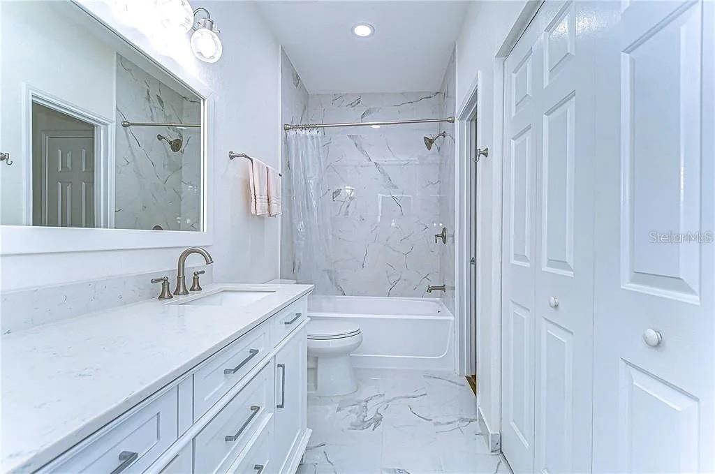 4323 Bayside Village Drive 327