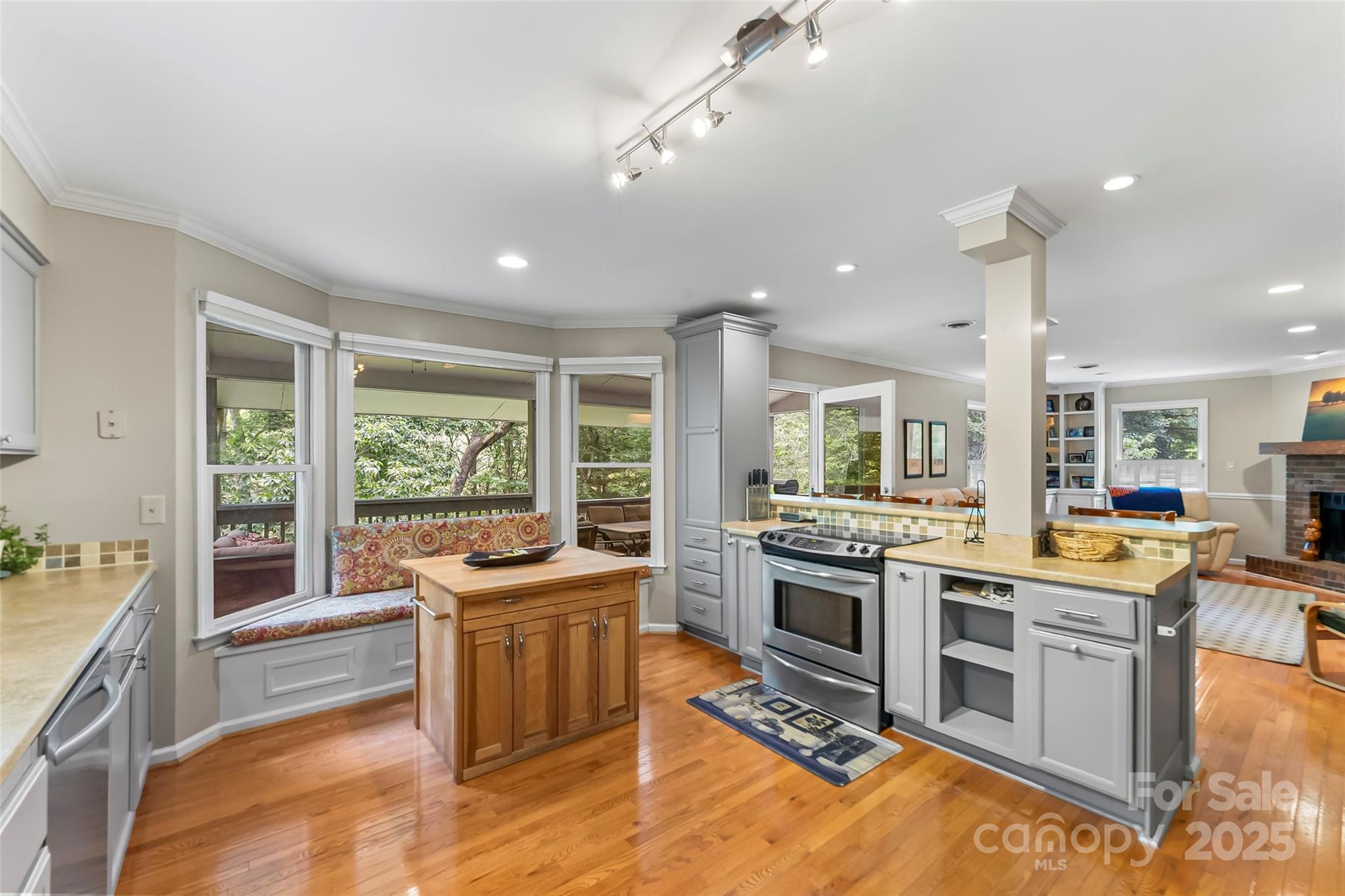 23 Forest Edge Drive