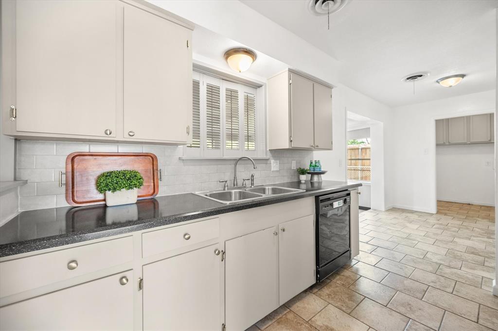 5816 Sandra Drive