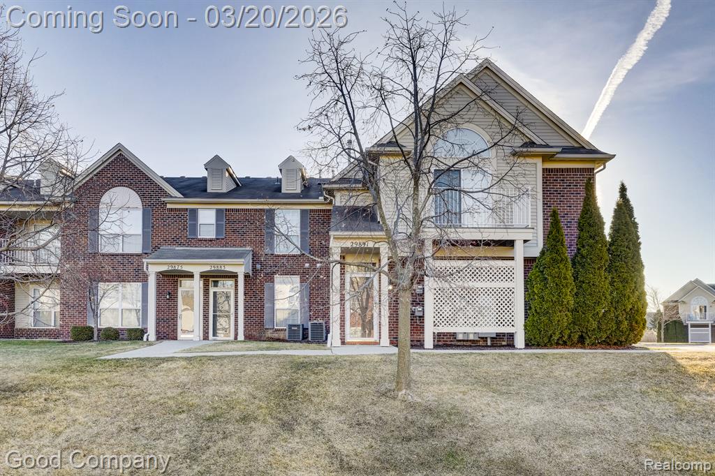 Open house! Saturday, March 21st from 12pm-2pm. Bright end unit upper-level condo featuring two bedrooms, two full baths, an attached garage, and a spacious open layout with vaulted ceilings. Light-filled living and dining area offers vaulted ceilings, a cozy fireplace, and sliding door access to a private covered balcony. The kitchen opens to the main living space with generous cabinet storage, ample counter space, and a convenient breakfast bar. The primary suite includes a walk-in closet and a private en suite full bath, while the second bedroom is nicely sized and located near the second full bath. Dedicated laundry room includes a full-size washer and dryer. The end-unit carriage house design provides extra privacy along with plenty of surrounding green space and ample guest parking. Great location close to LA Fitness, Meijer, numerous restaurants and shopping options, and General Motors facilities. Welcome Home!