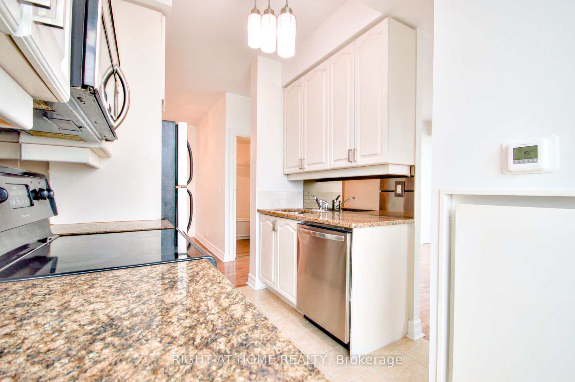 1 W Elm Dr 2611