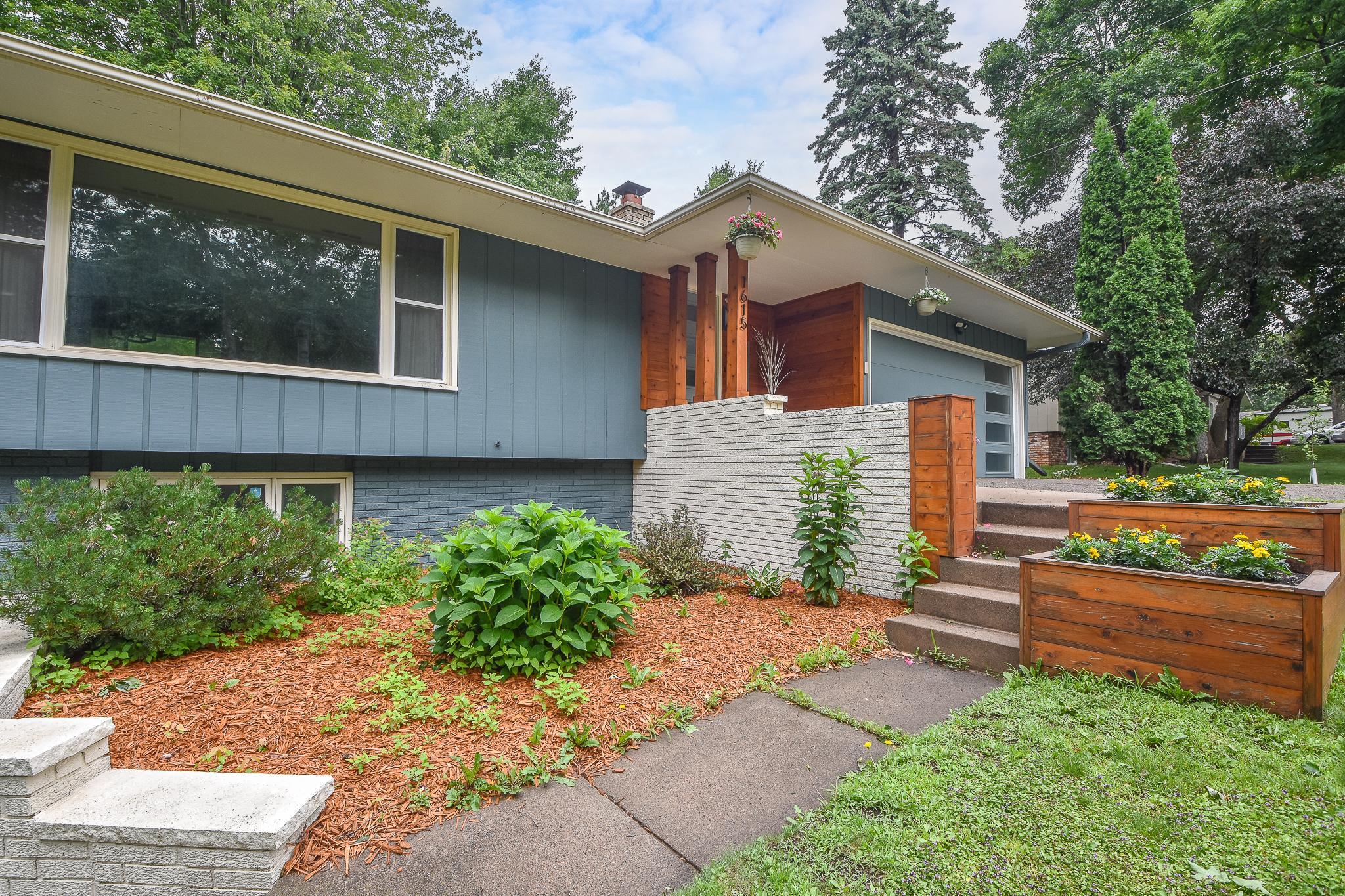 1615 Calvary Court