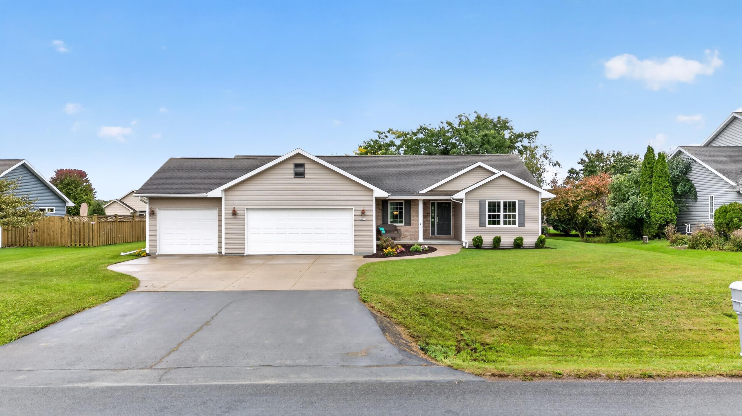 3875 Duchess Lane