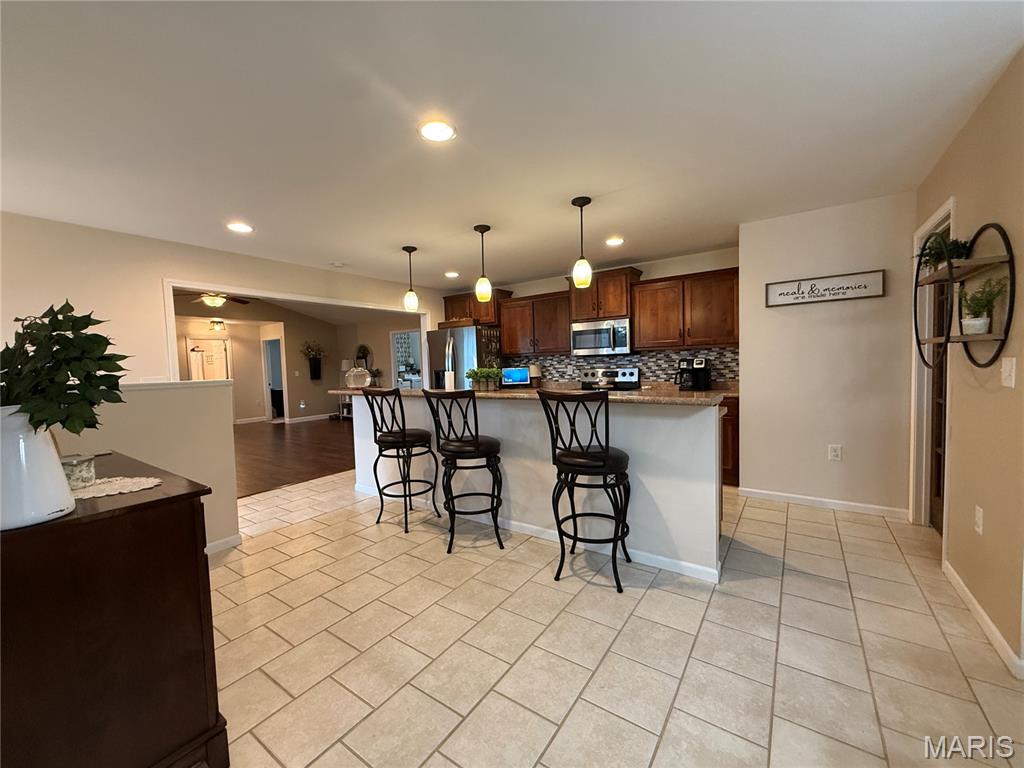 5752 Clear Creek