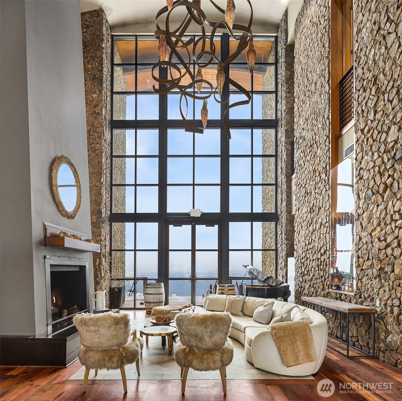 344 Silica Road NW 13