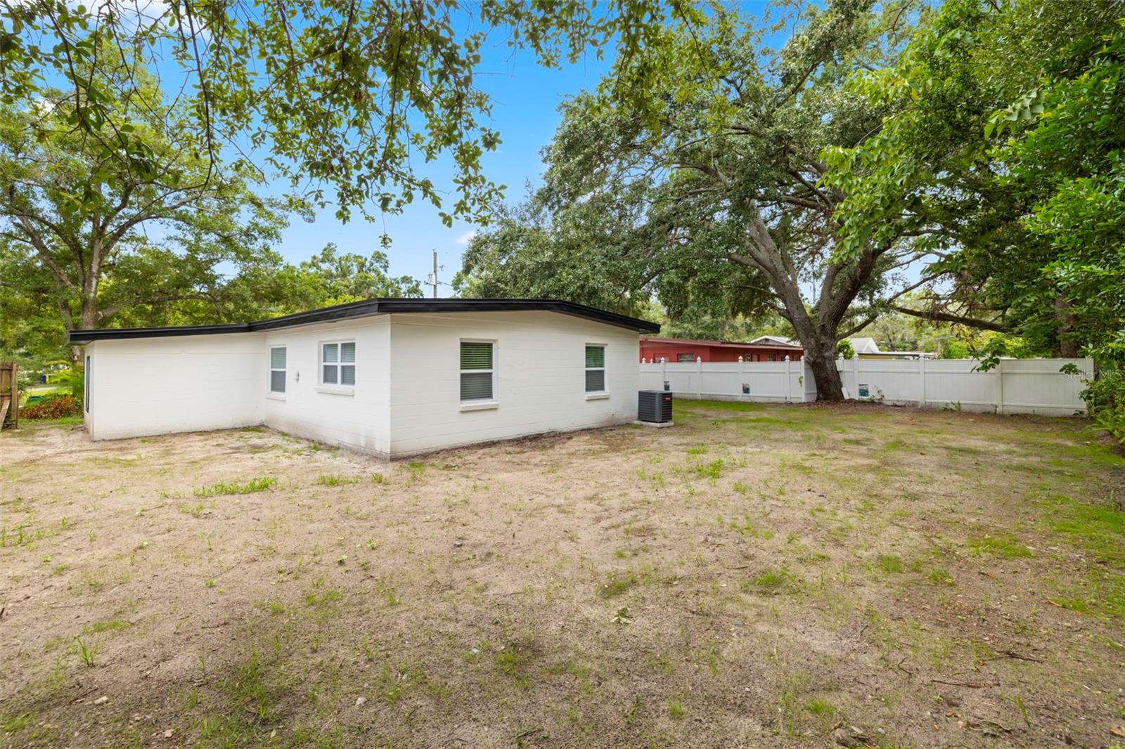 3008 E Elm Street