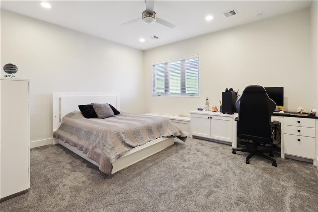 10239 N Kansas Avenue