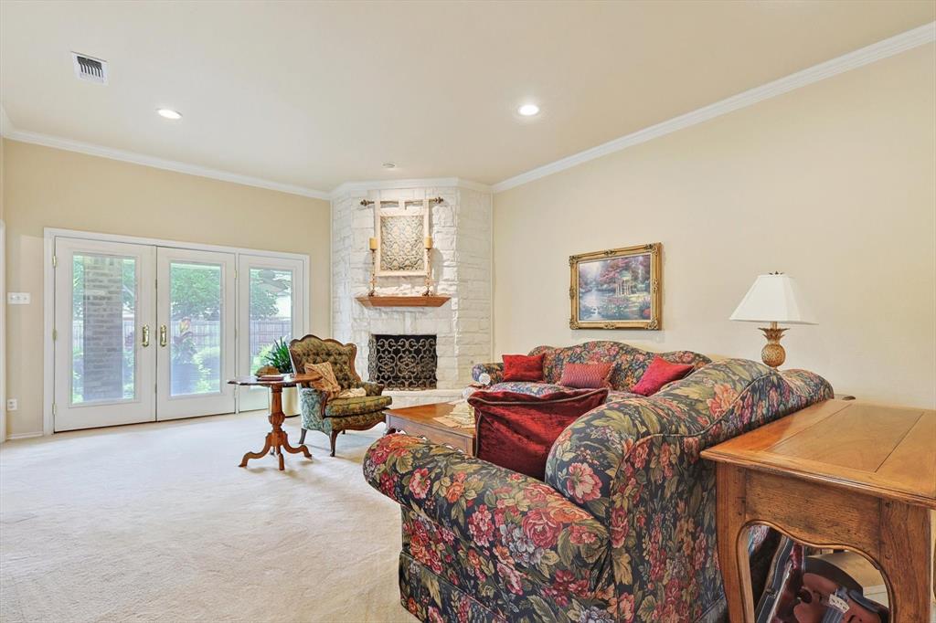 1512 Estates Way