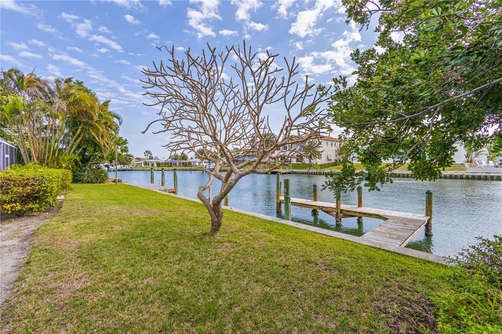 700 Old Compass Road