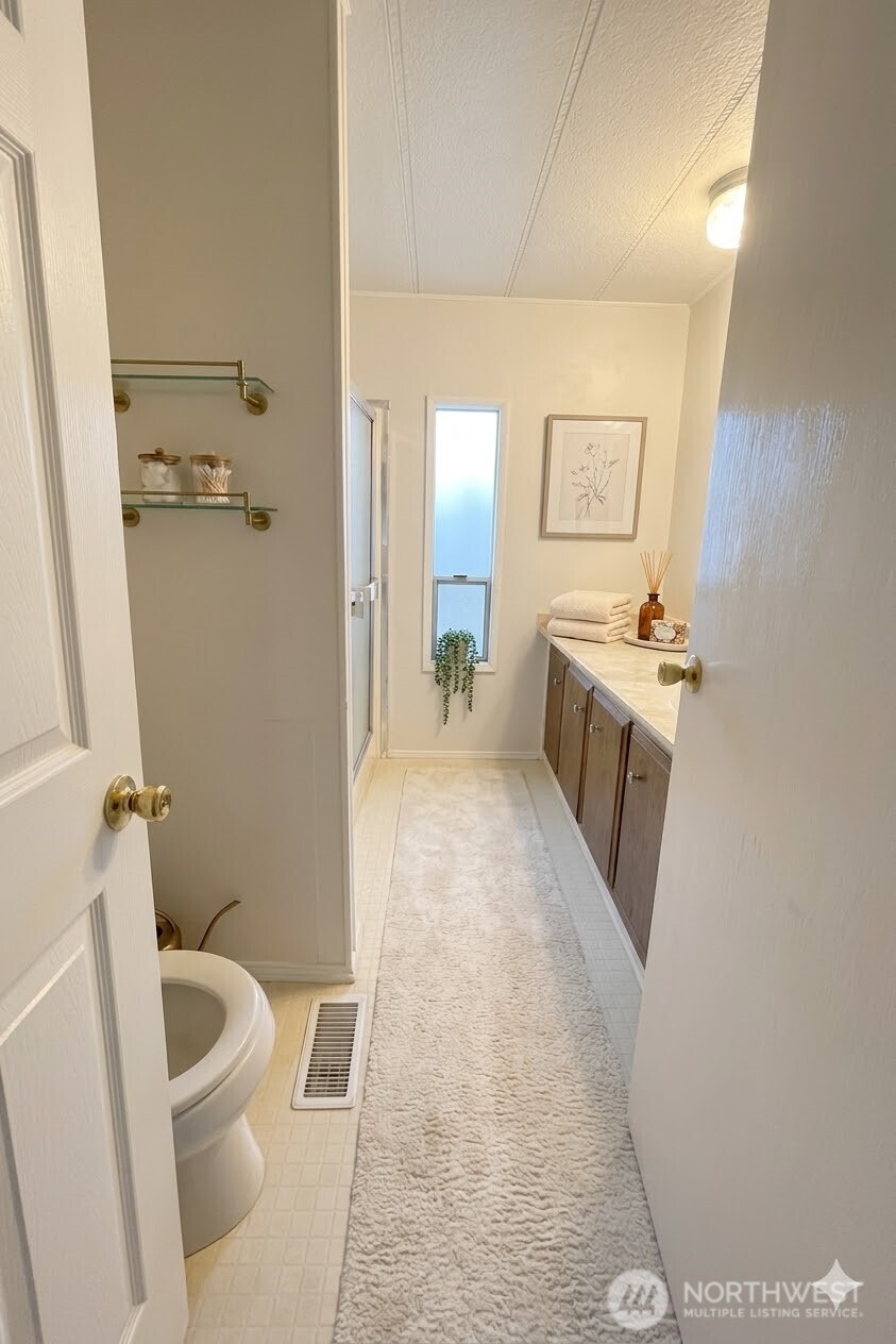 1200 Lincohn Street 301