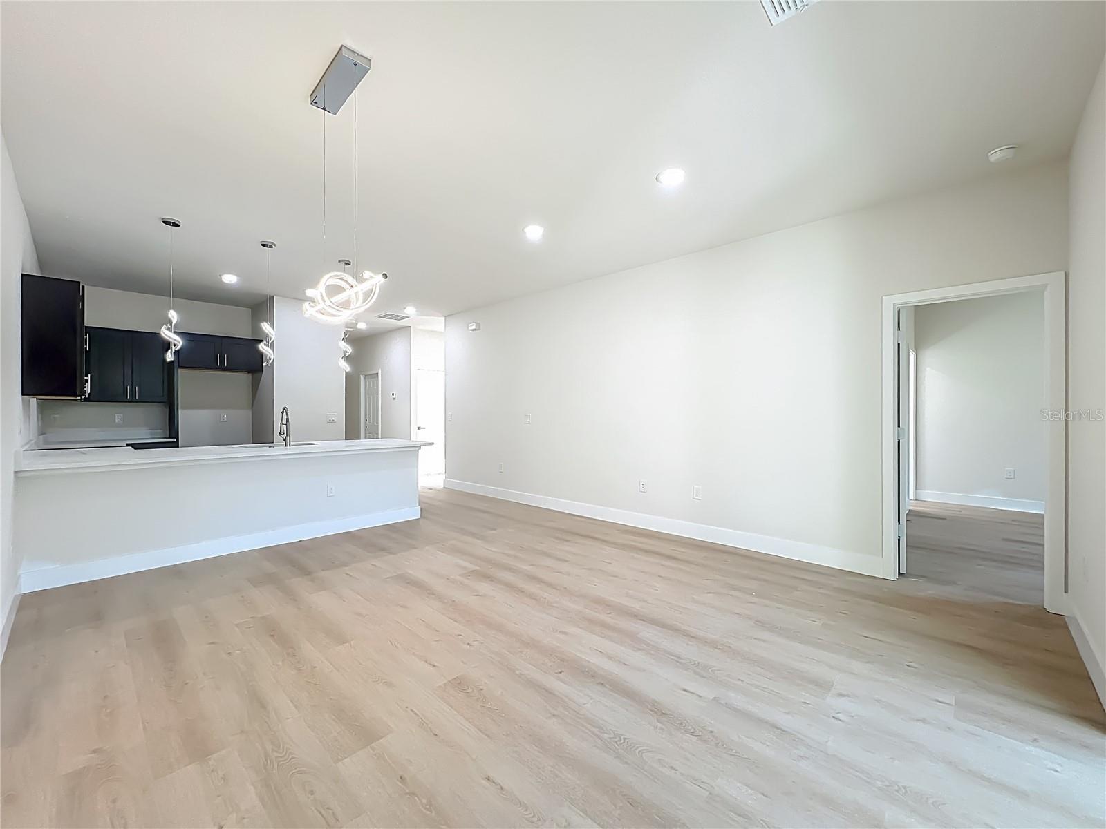 356 W 4th Street
