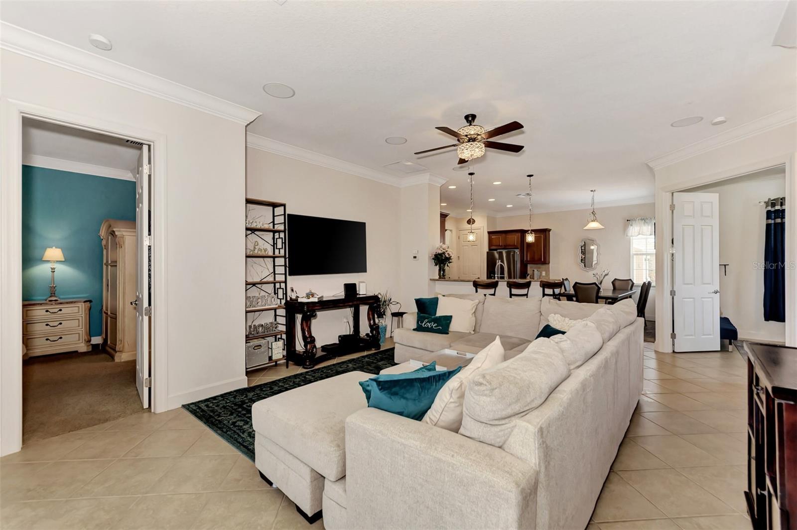 13104 Creekside Lane
