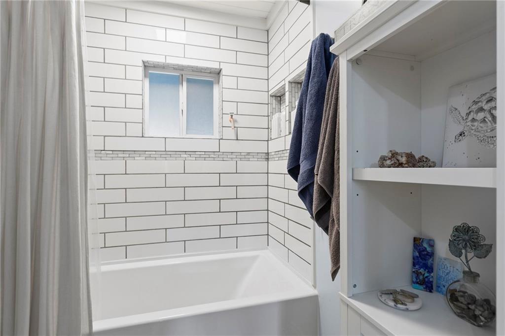 4136 N Monroe Avenue