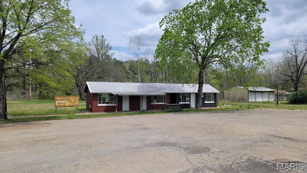 1307 N Hwy 21