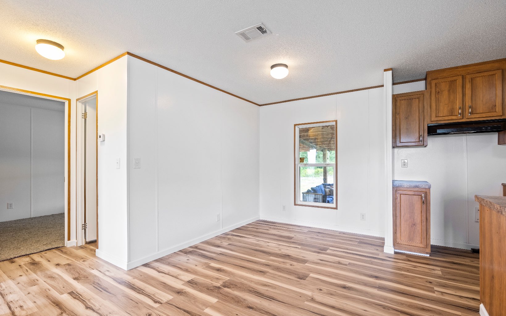 1935 NE Shady Oaks Rd