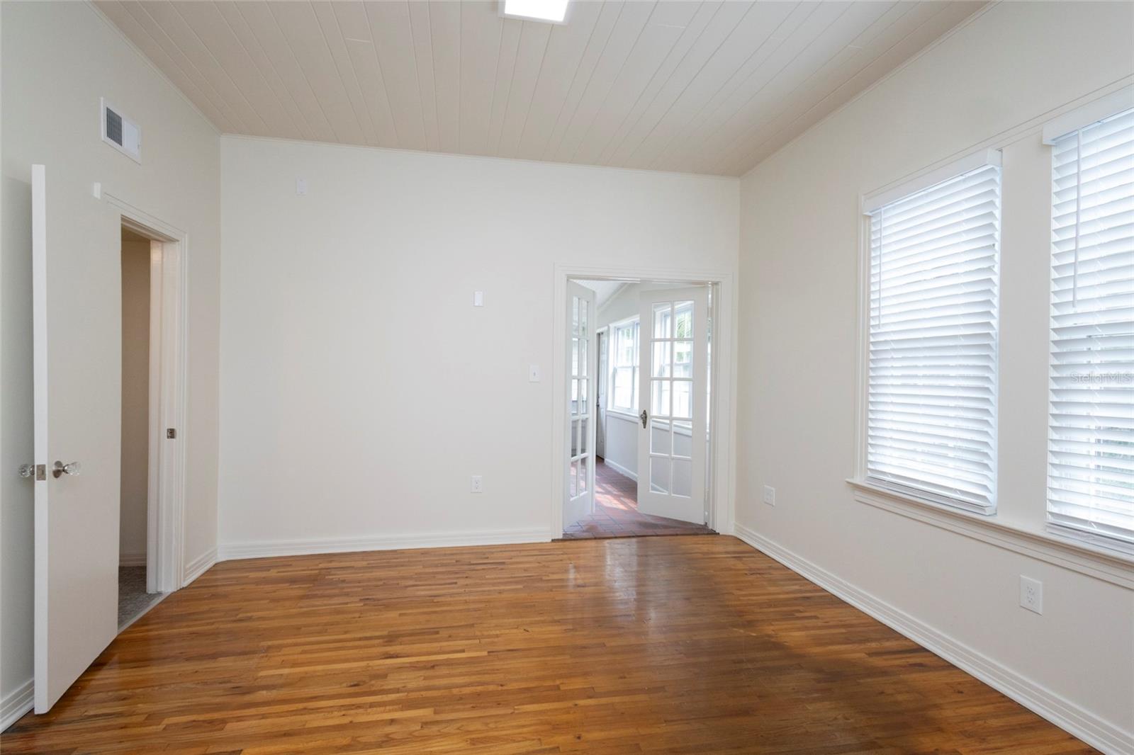 3012 W Sitios Street