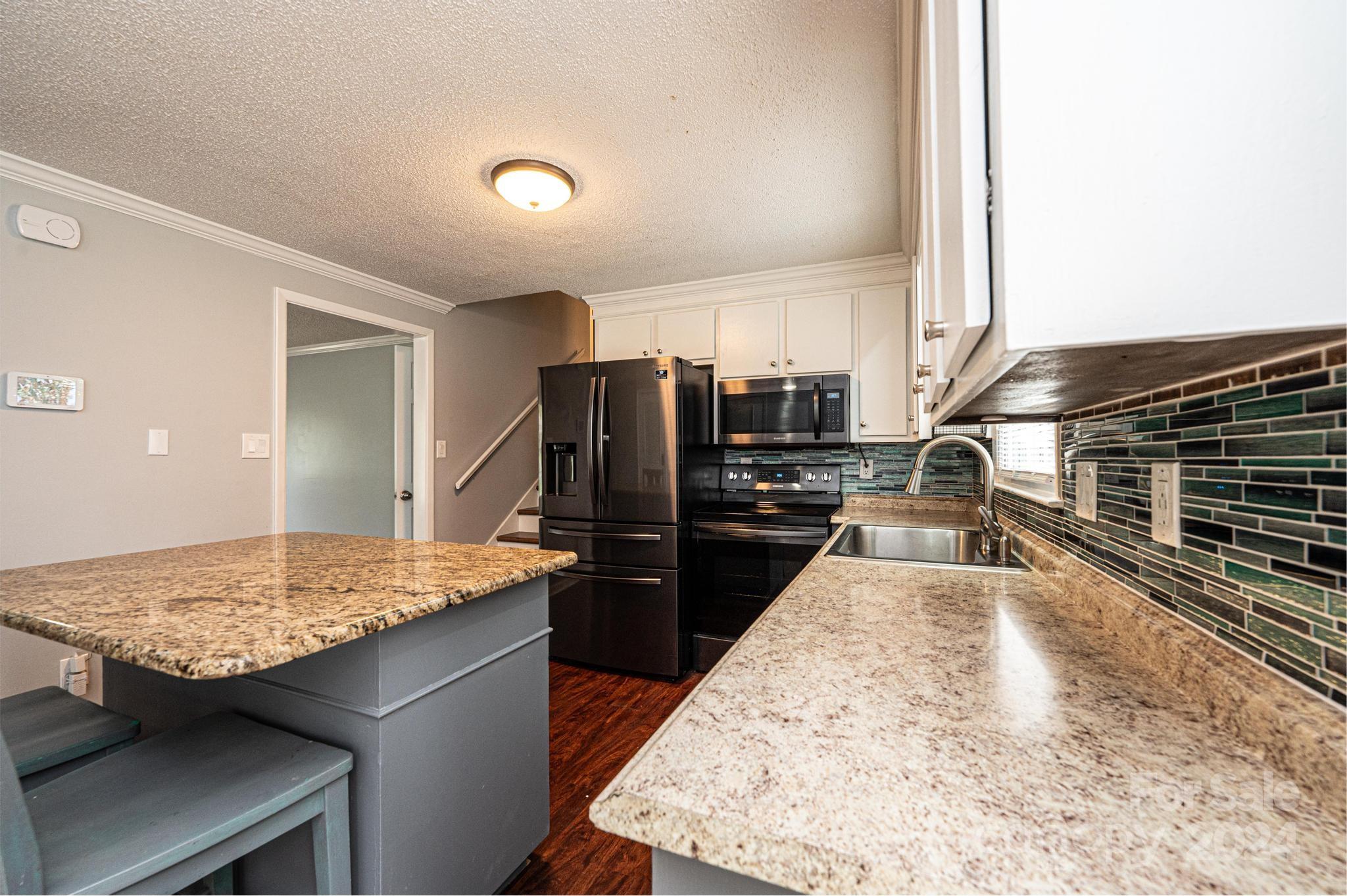 1661 Tanglewood Drive