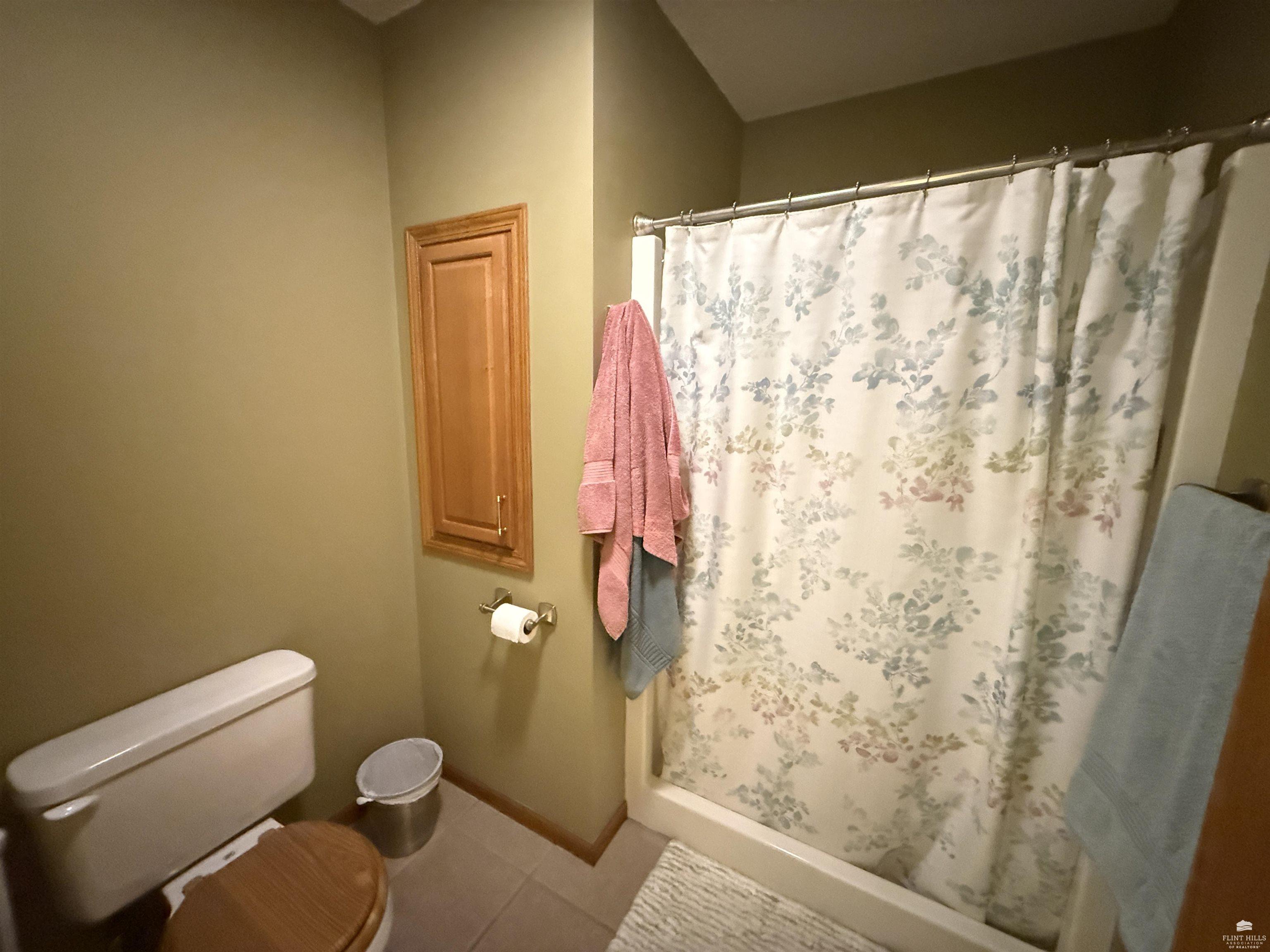 3851 Fox Ridge Drive