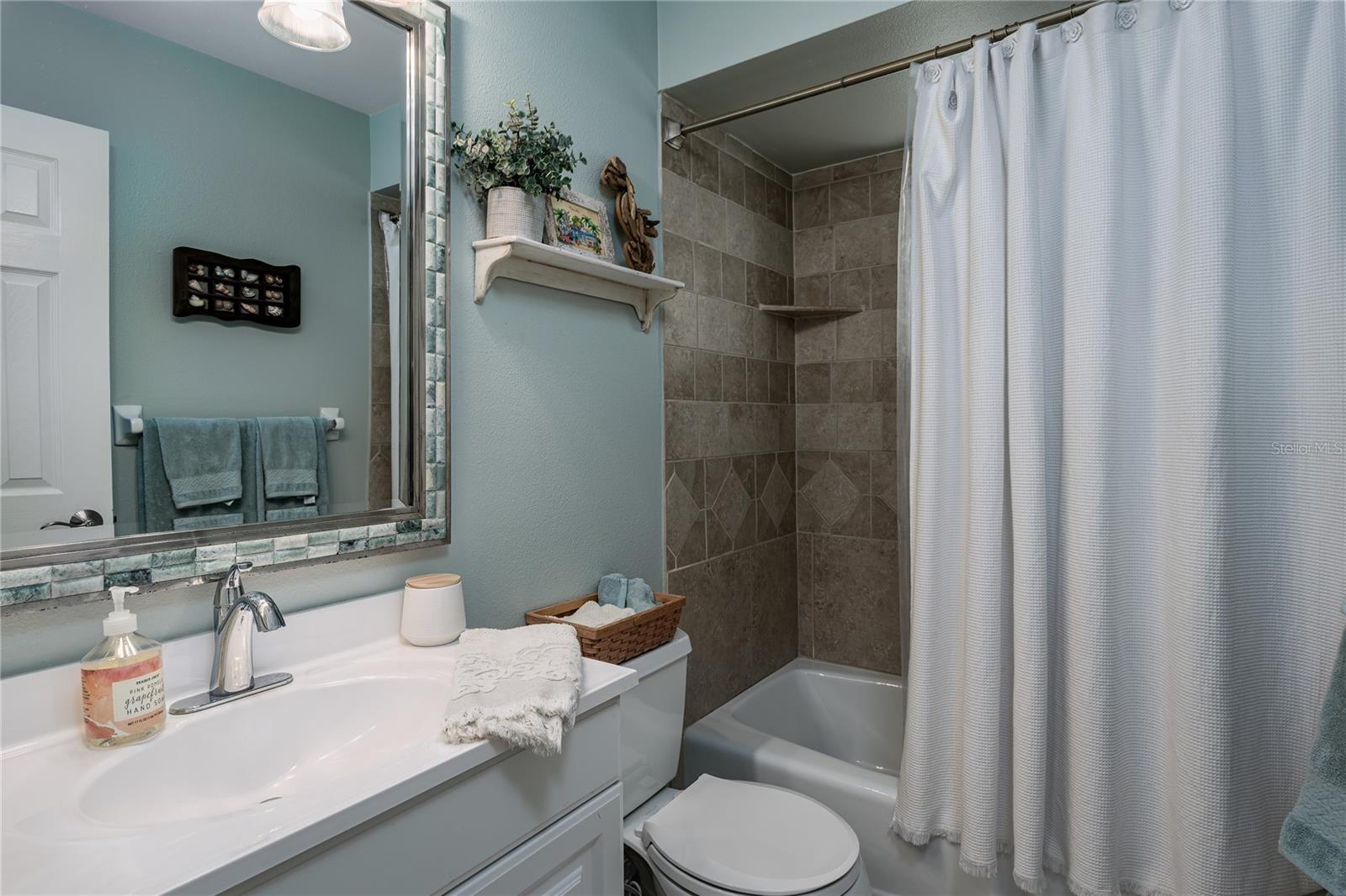 327 43rd Street Boulevard W