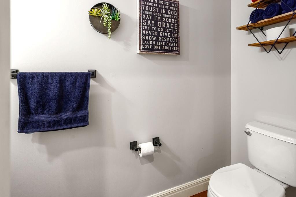 9709 N Farley Avenue