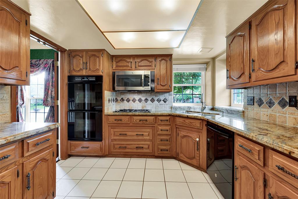 3205 Cross Timbers Lane