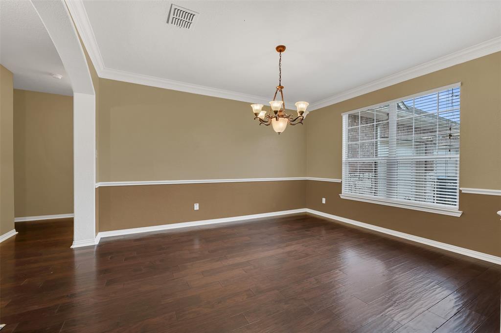 9909 Oakmont Court