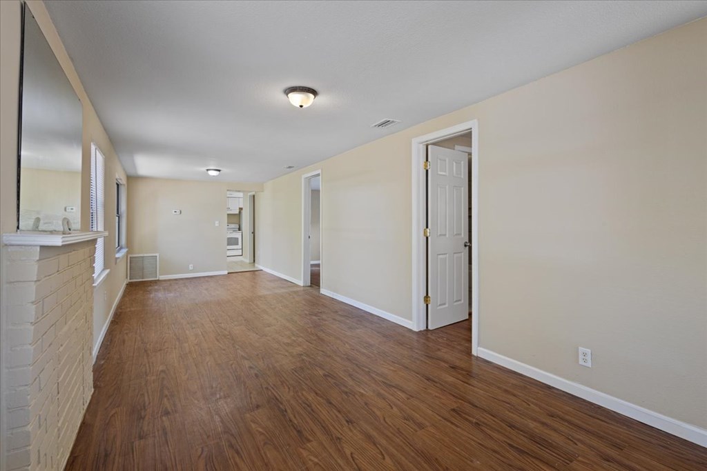 102 NE 138th St
