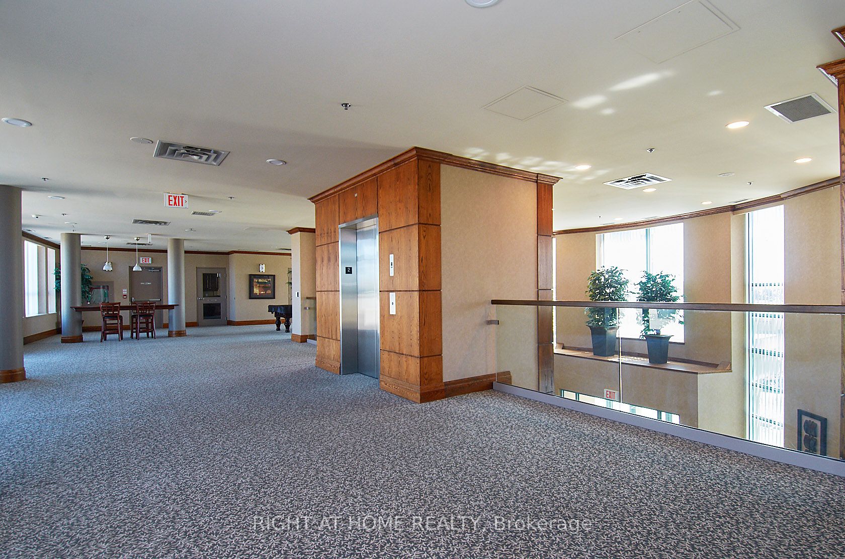 4850 Glen Erin Dr #911