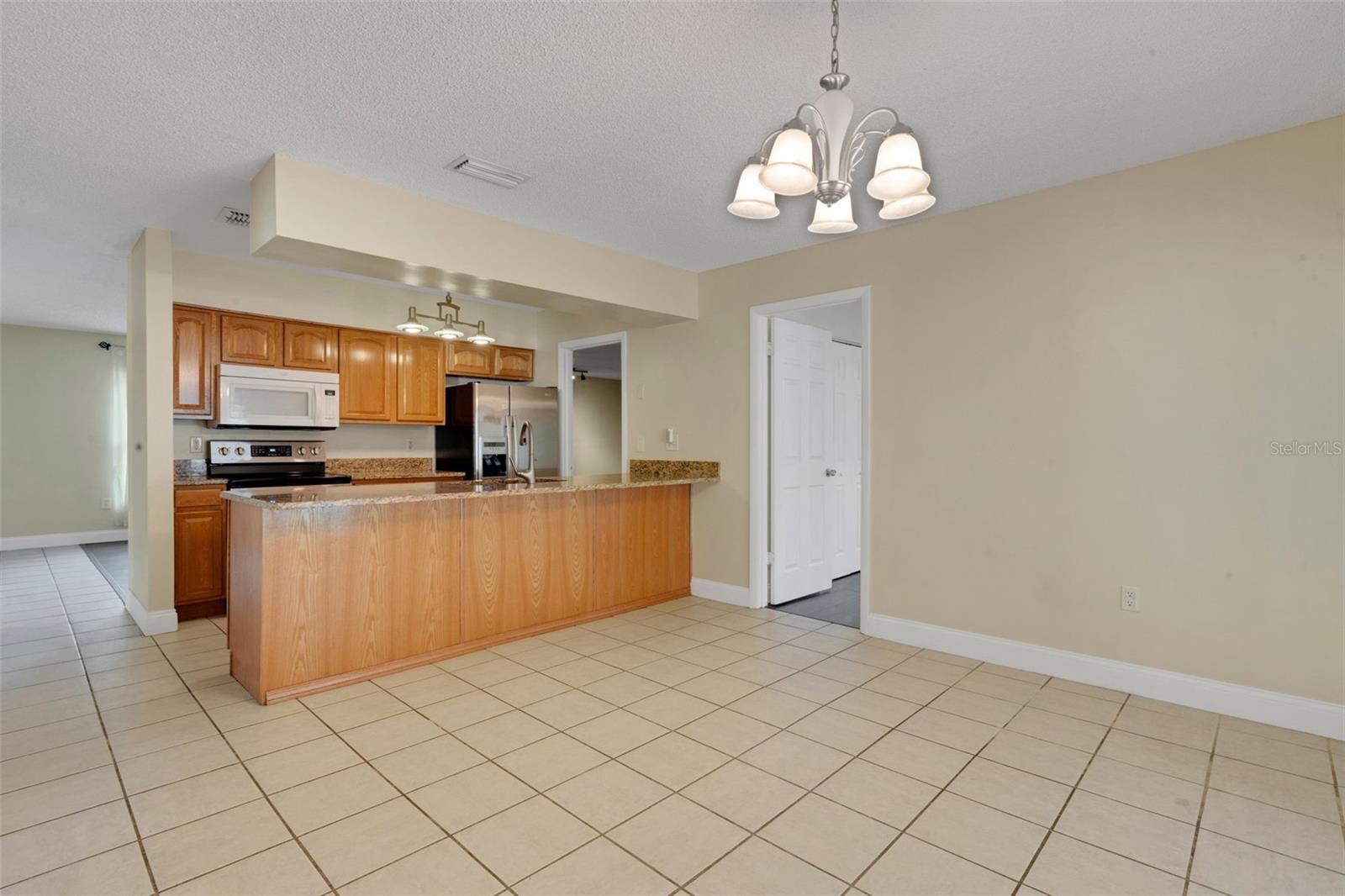 1606 Crystalview Trail