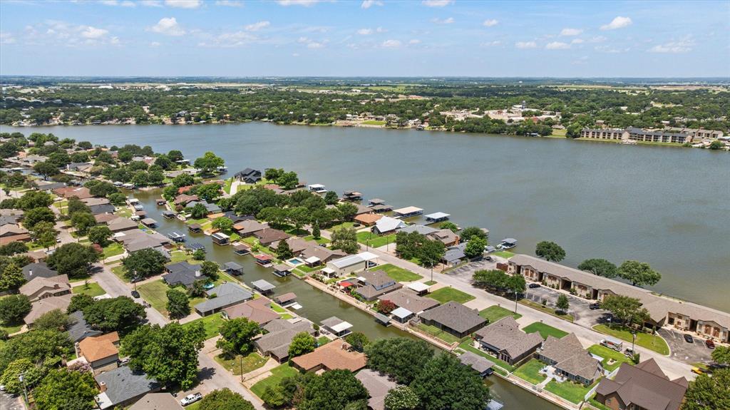 706  Tahiti Drive , Granbury, TX, 